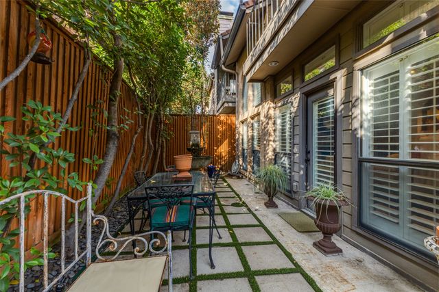 3801 Gilbert Avenue M, Dallas, TX 75219