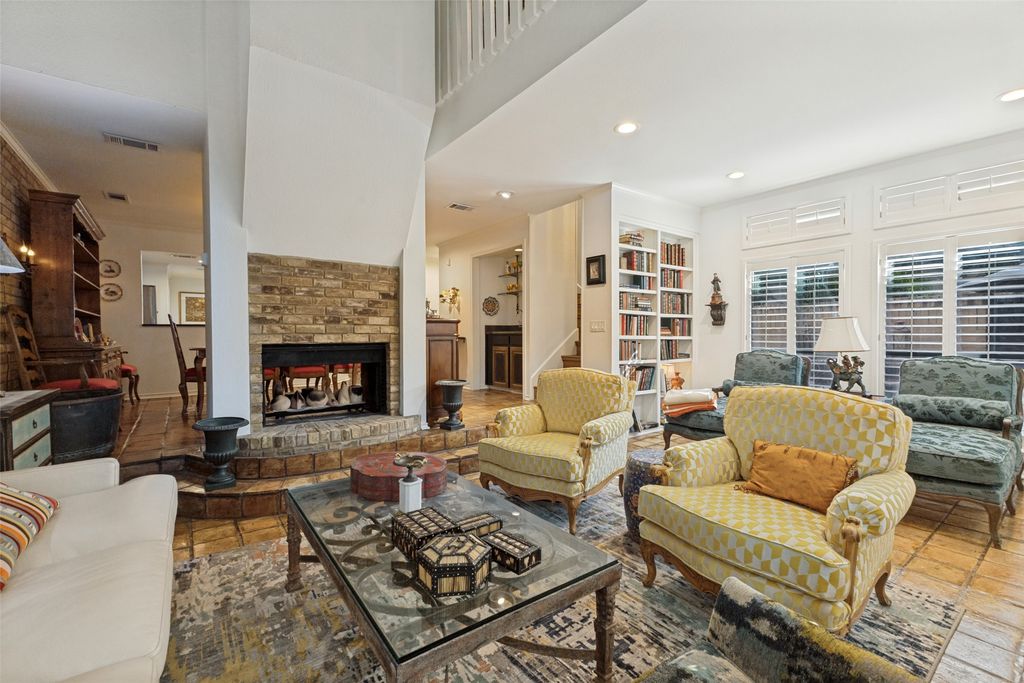 3801 Gilbert Avenue M, Dallas, TX 75219