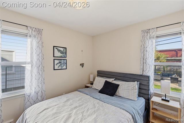 8570 Troy Street, Oak Park, MI 48237