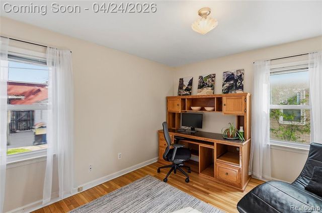 8570 Troy Street, Oak Park, MI 48237