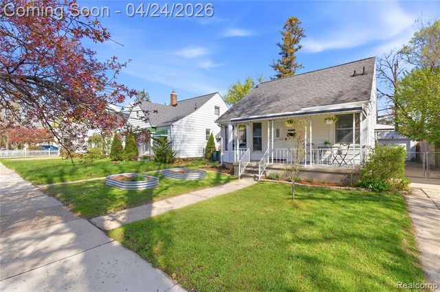 8570 Troy Street, Oak Park, MI 48237