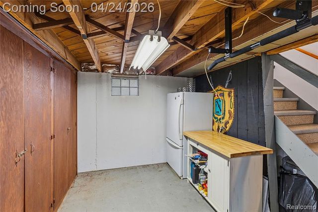8570 Troy Street, Oak Park, MI 48237