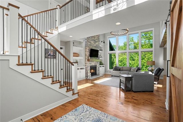 1784 Homestead Drive, Liberty, MO 64068