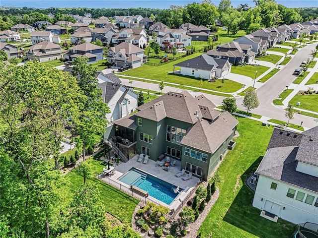 1784 Homestead Drive, Liberty, MO 64068