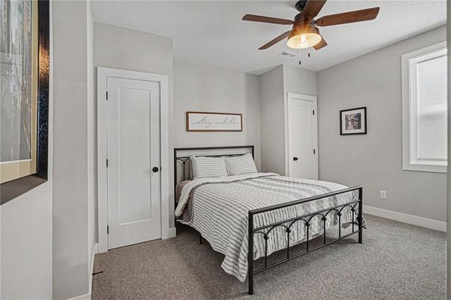 1784 Homestead Drive, Liberty, MO 64068