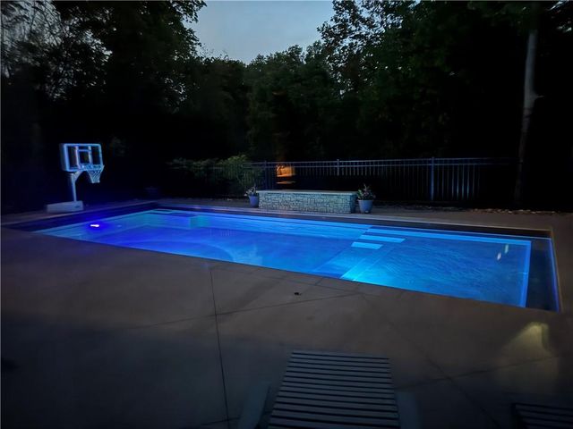 1784 Homestead Drive, Liberty, MO 64068