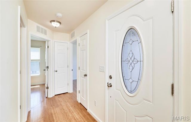 70 Round Table Court, Winfield, MO 63389