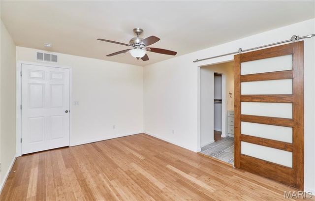 70 Round Table Court, Winfield, MO 63389