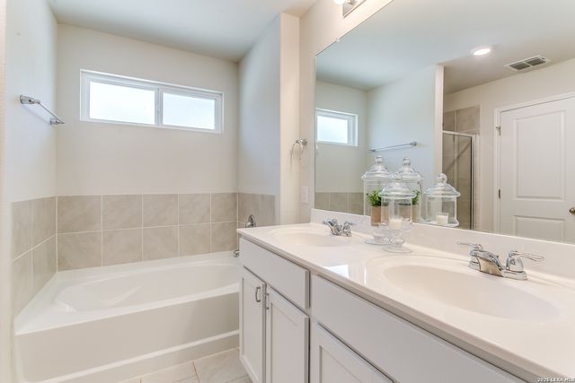 22214 READING GREEN BLVD, San Antonio, TX 78261