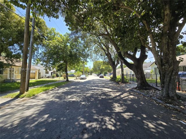 765 NW 45th St, Miami, FL 33127