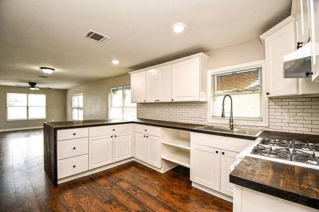 3642 Easy Street, Houston, TX 77026