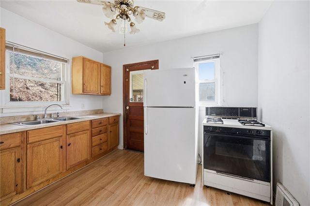 116 6th Ave, Ross Twp, PA 15229