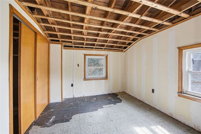 116 6th Ave, Ross Twp, PA 15229