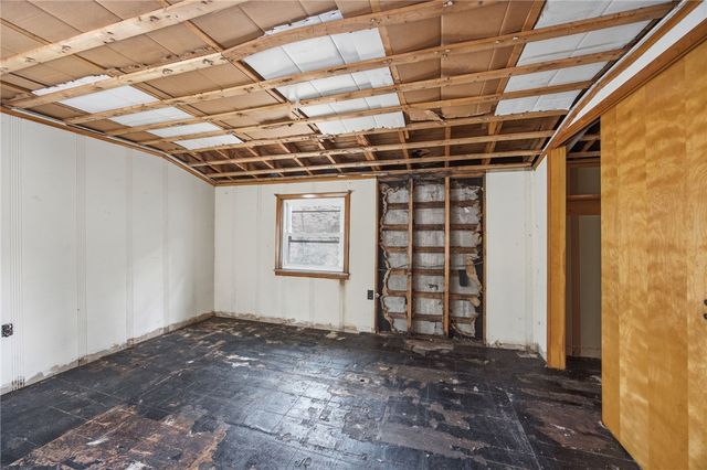 116 6th Ave, Ross Twp, PA 15229