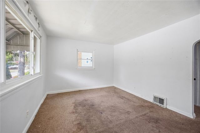 116 6th Ave, Ross Twp, PA 15229
