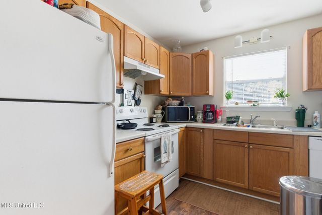 20021 Sunshine Drive, A & B, Long Beach, MS 39560