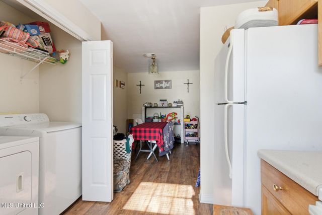 20021 Sunshine Drive, A & B, Long Beach, MS 39560