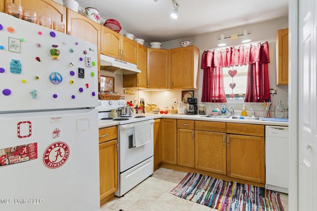 20021 Sunshine Drive, A & B, Long Beach, MS 39560