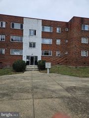 10 Halley Pl SE Apt 203, Washington, DC 20032
