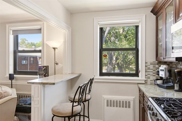 160-26 17th Avenue 5-128, Whitestone, NY 11357