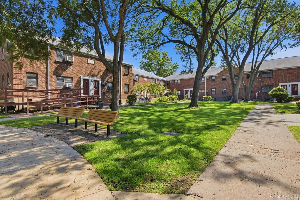 160-26 17th Avenue 5-128, Whitestone, NY 11357 — exterior