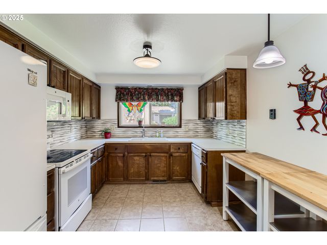 7608 Nw 3RD Ave, Vancouver, WA 98665