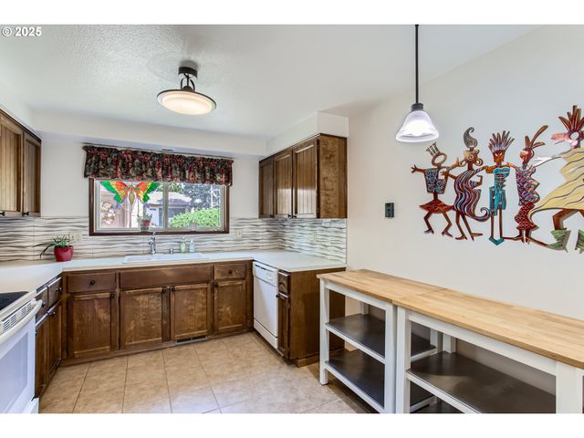 7608 Nw 3RD Ave, Vancouver, WA 98665