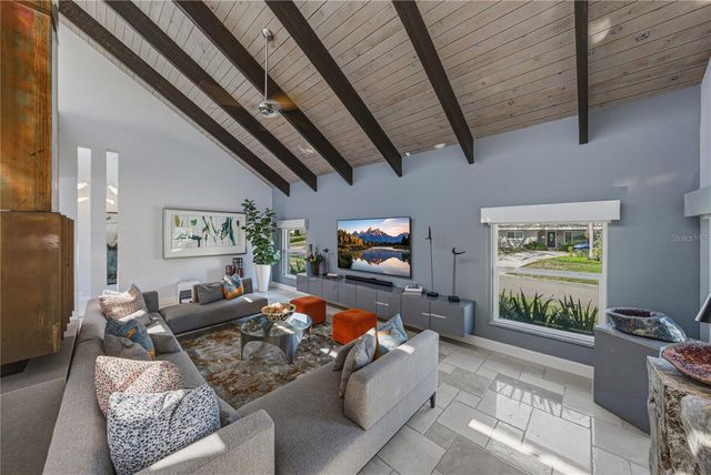 1200 45TH AVENUE N, St Petersburg, FL 33703