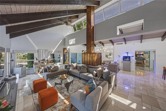 1200 45TH AVENUE N, St Petersburg, FL 33703