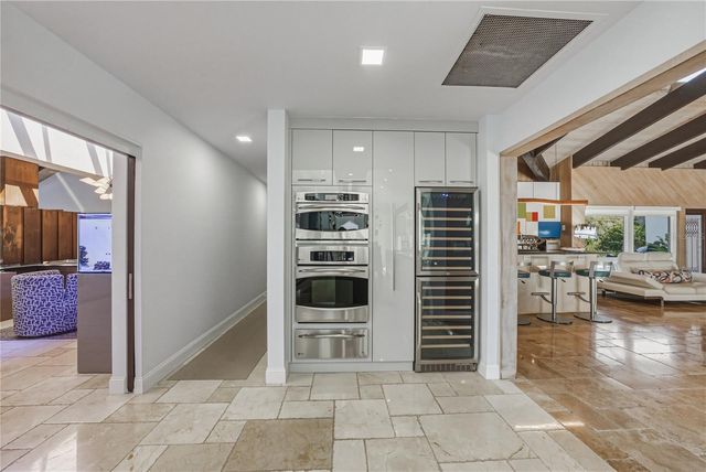 1200 45TH AVENUE N, St Petersburg, FL 33703