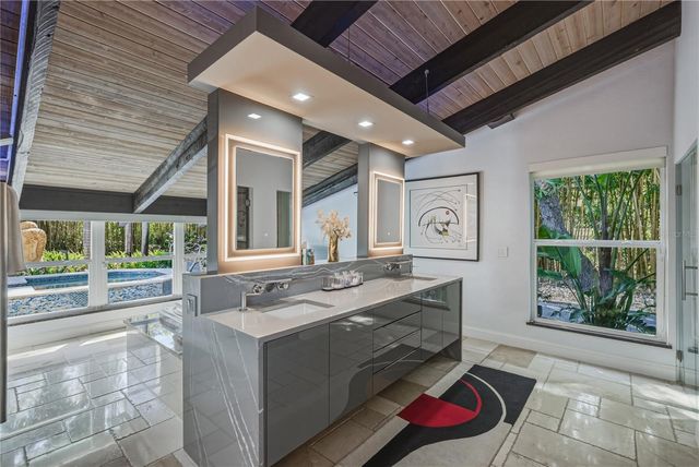 1200 45TH AVENUE N, St Petersburg, FL 33703