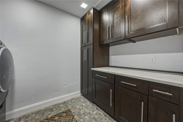 1200 45TH AVENUE N, St Petersburg, FL 33703