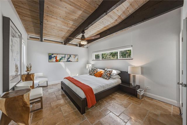 1200 45TH AVENUE N, St Petersburg, FL 33703