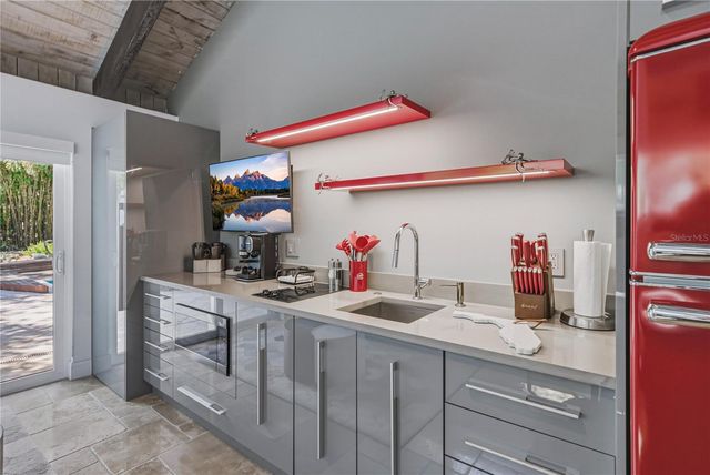 1200 45TH AVENUE N, St Petersburg, FL 33703