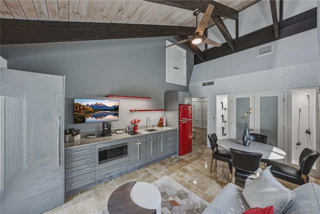 1200 45TH AVENUE N, St Petersburg, FL 33703