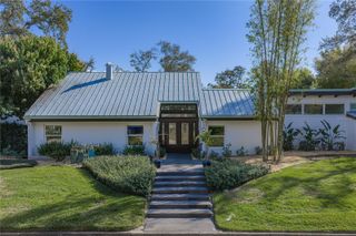 1200 45TH AVENUE N, St Petersburg, FL 33703