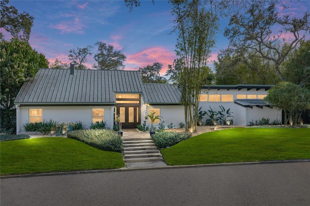 Image 3 of property listing at 1200 45TH AVENUE N, St Petersburg, FL 33703