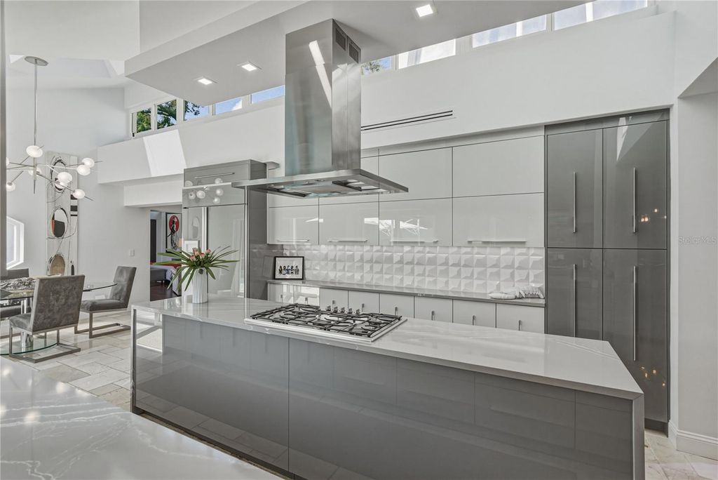 Image 38 of property listing at 1200 45TH AVENUE N, St Petersburg, FL 33703