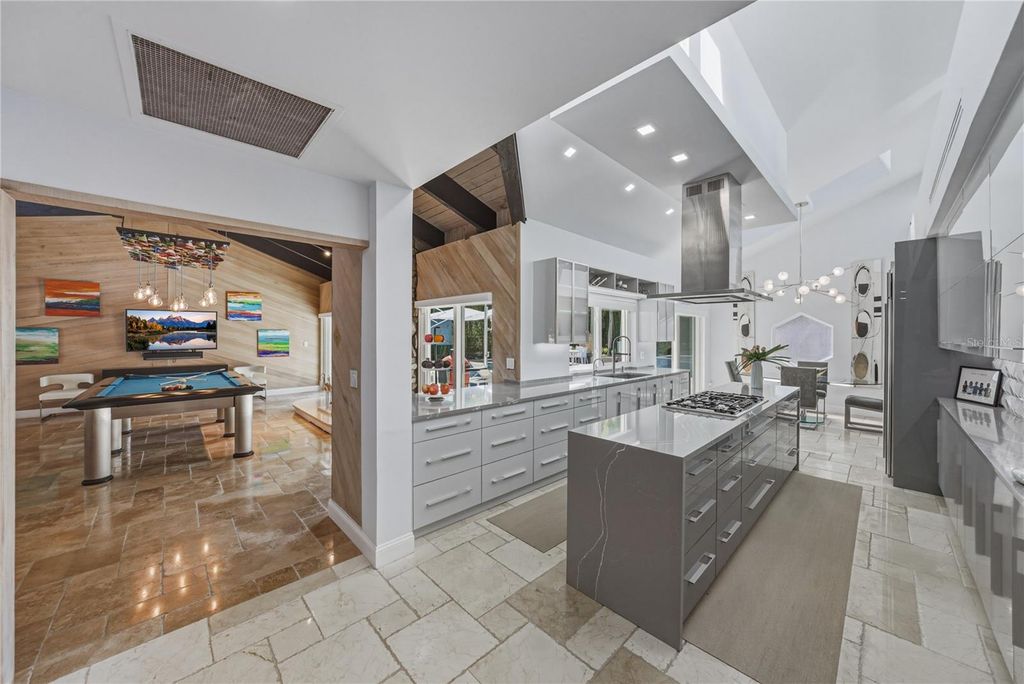 Image 39 of property listing at 1200 45TH AVENUE N, St Petersburg, FL 33703