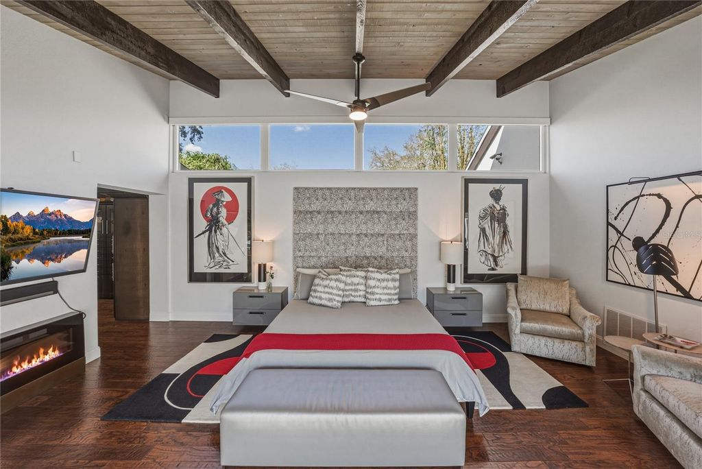 Image 60 of property listing at 1200 45TH AVENUE N, St Petersburg, FL 33703