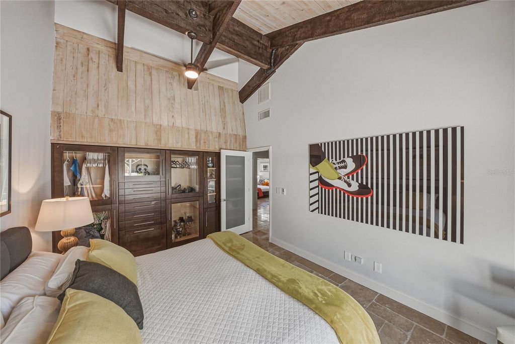 Image 81 of property listing at 1200 45TH AVENUE N, St Petersburg, FL 33703