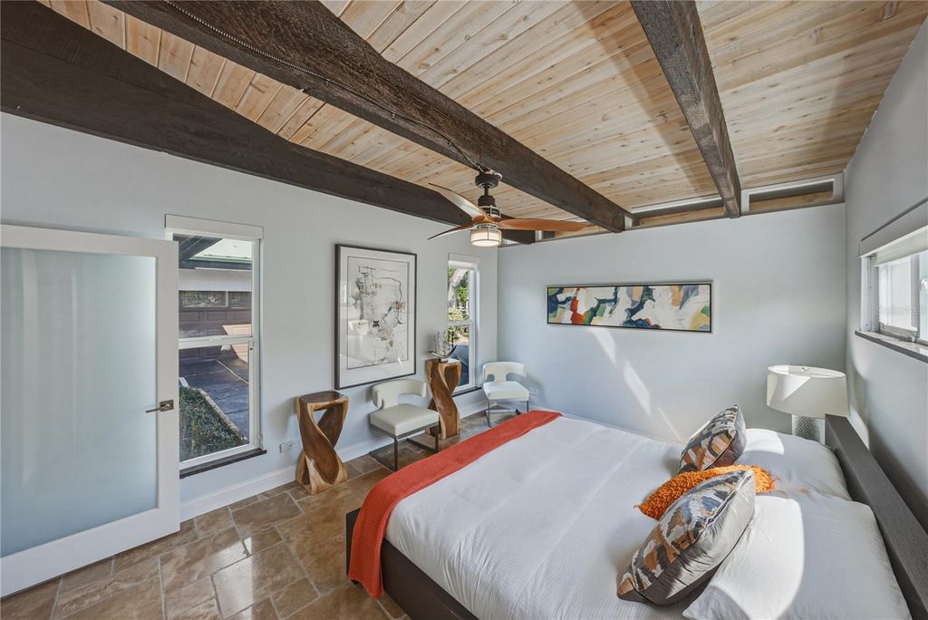 Image 83 of property listing at 1200 45TH AVENUE N, St Petersburg, FL 33703