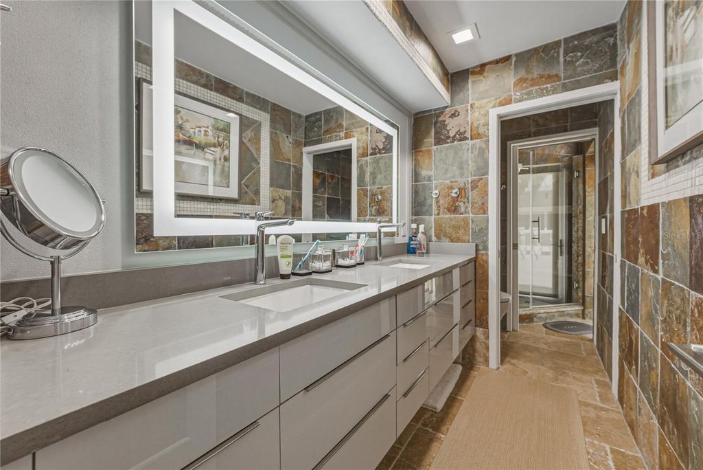 Image 85 of property listing at 1200 45TH AVENUE N, St Petersburg, FL 33703