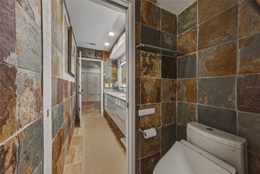 Image 88 of property listing at 1200 45TH AVENUE N, St Petersburg, FL 33703