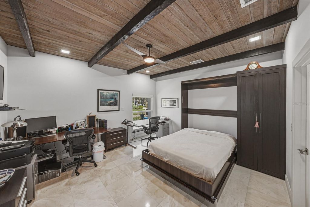 Image 95 of property listing at 1200 45TH AVENUE N, St Petersburg, FL 33703