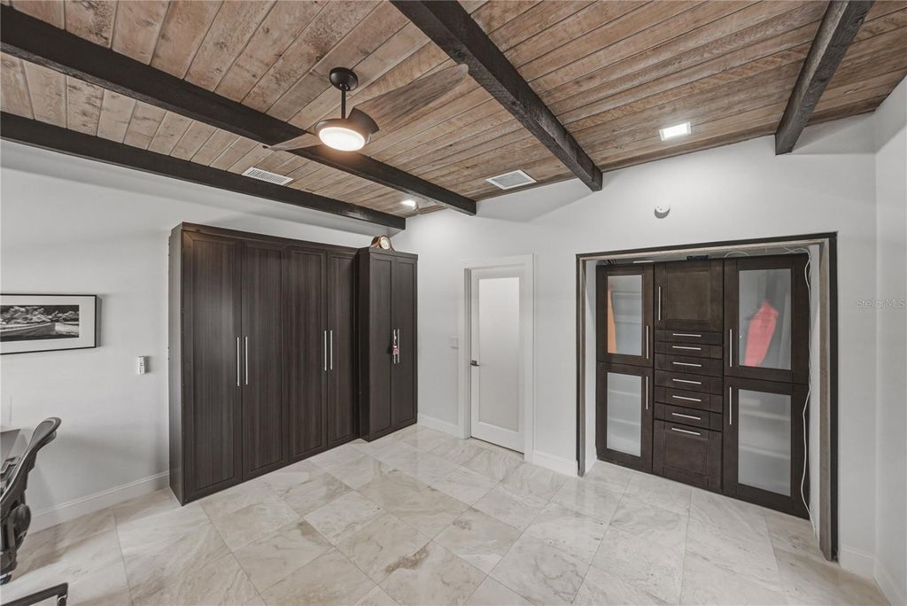 Image 96 of property listing at 1200 45TH AVENUE N, St Petersburg, FL 33703