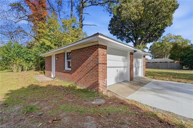 1076 Burlington RD, Virginia Beach, VA 23464