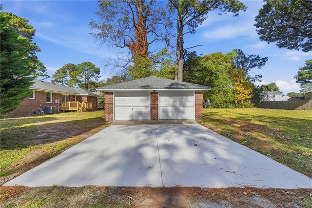 1076 Burlington RD, Virginia Beach, VA 23464