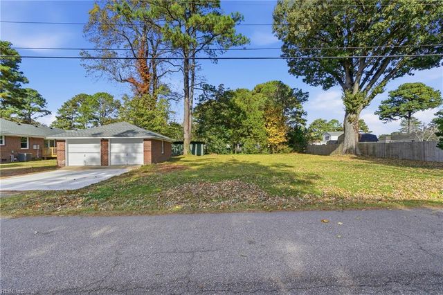 1076 Burlington RD, Virginia Beach, VA 23464