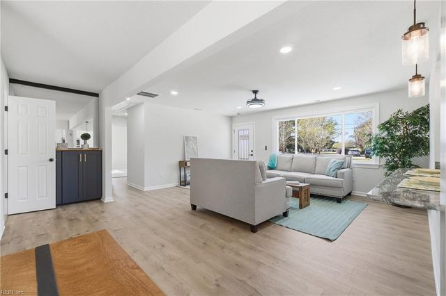 1076 Burlington RD, Virginia Beach, VA 23464